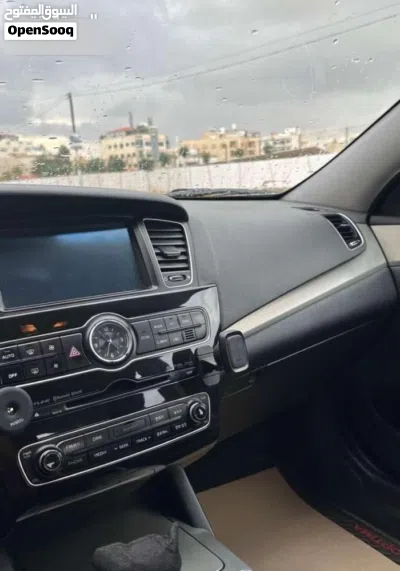 Kia Cadenza Limited 3