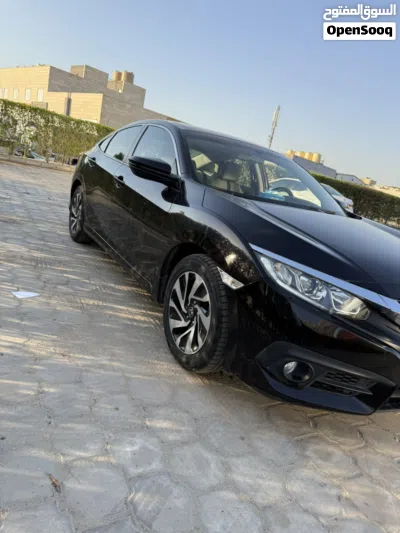 هوندا سيفيك LX 4