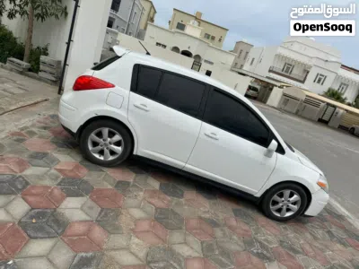 Nissan Versa SR 3