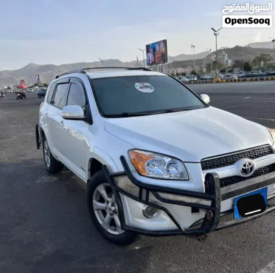 Toyota RAV 4 Limited 4