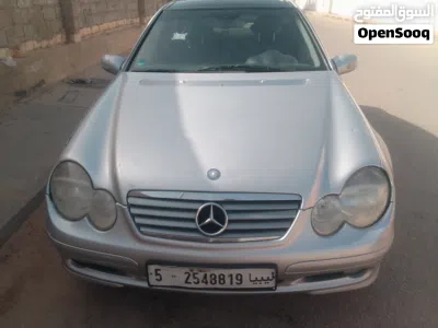 مرسيدس بنز الفئة-C C 200 4