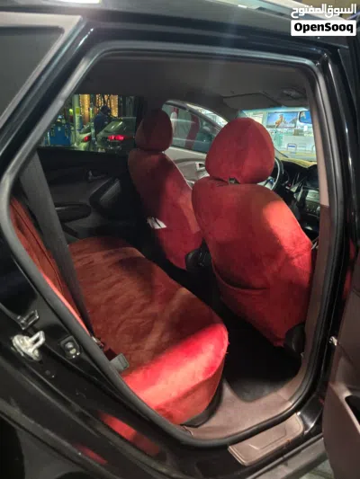 Hyundai Tucson GL 2
