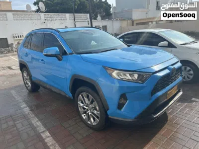 Toyota RAV 4 XLE 2