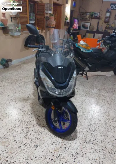 هوندا PCX150 3