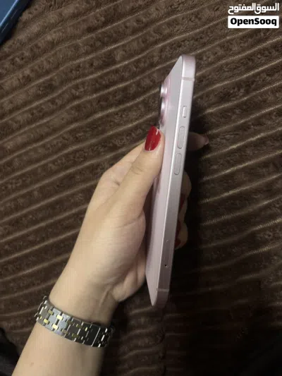 iPhone 15 128GB بطارية 100% بحالة ممتازه 4