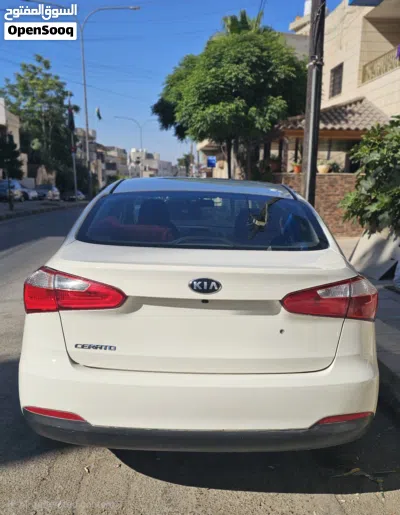 Kia Cerato Standard 2