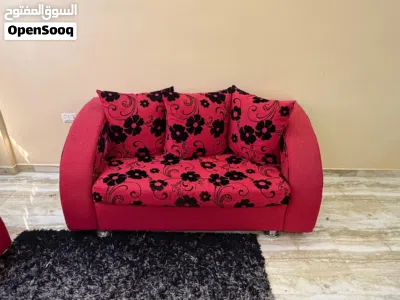 طقم كنب 7 مقاعد بحالة جيدة 2