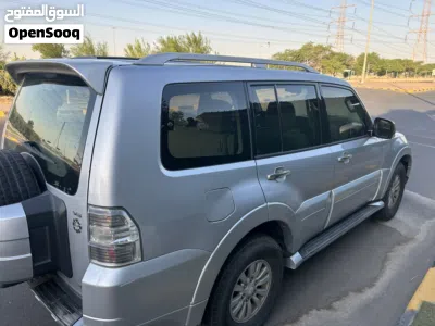 Mitsubishi Pajero GLS 2