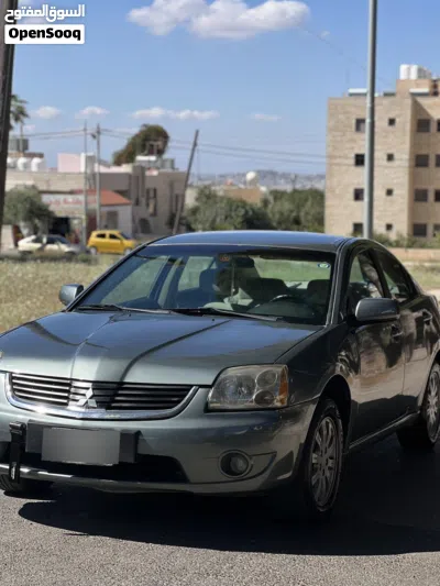 Mitsubishi Galant Standard 3