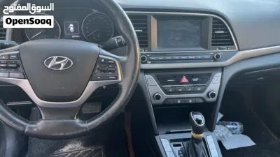 Hyundai Elantra Limited 2