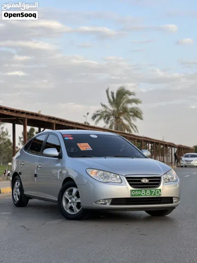 Hyundai Avante Standard 2