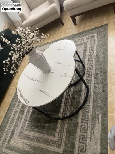 طقم طاولة مع 3 طاوله صغار البيع 2