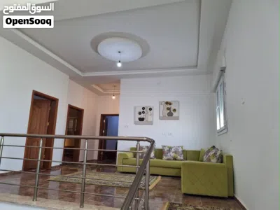 فيلا سكنية للايجار بالاثاث دورين خليجي في النصب التذكاري شارع الملكية مول طريق عين زارة 3