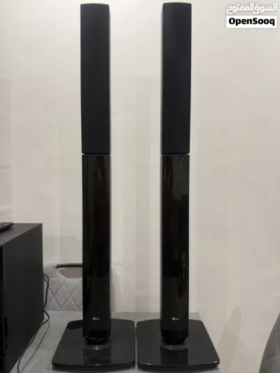 LG DVD Home Theater System 1000W 4
