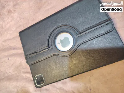 ايباد m2 ذاكرة 256 مع قلم انكر ولاصق شاشة وكارتونة وشاحن 3