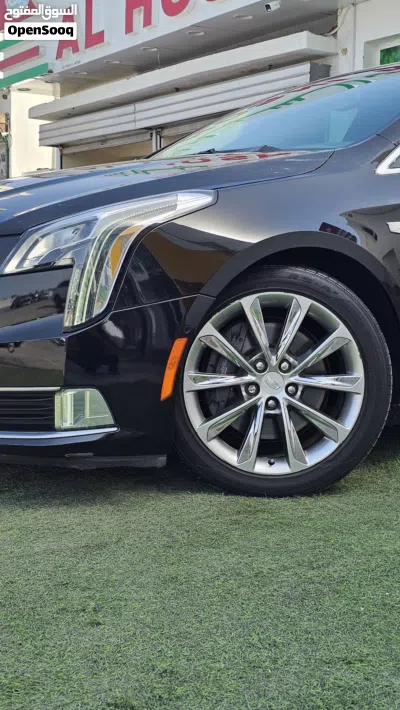 Cadillac XTS Luxury 2
