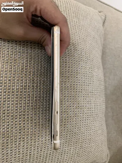 للبيع ايفون 6s مساحة 32GB شاشه عطلانه والبطارية 3