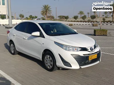 Toyota Yaris E 4
