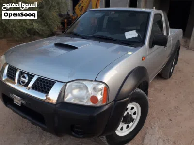 Nissan Frontier Crew Cab Hardboy Edition 2