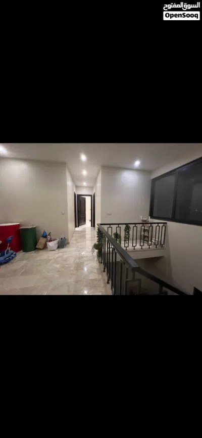 بيت جديد حي الجامعة قرب المركز الصحي طابقين + شقة طابق ثالث جبهة 7 و ربع × 30 4