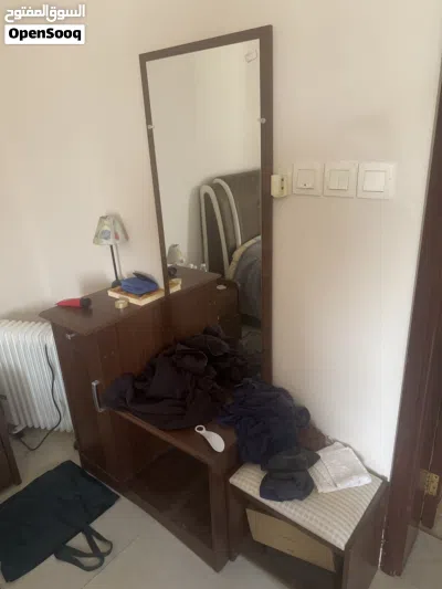 غرفة نوم بحالة جيدة جدا 2