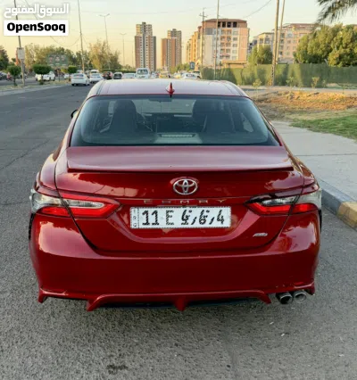 Toyota Camry SE 4