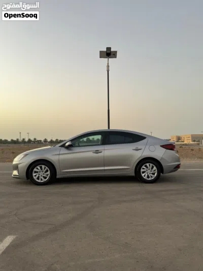 هيونداي النترا SE 4