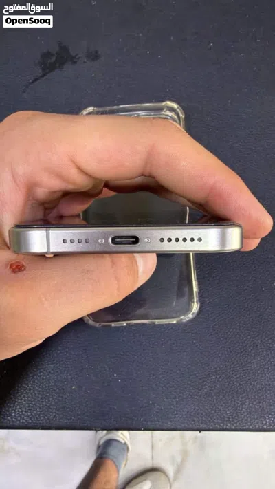 iPhone 15 pro max 2