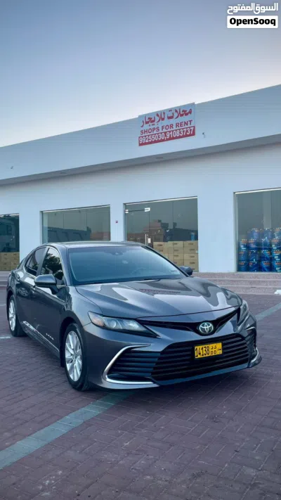 Toyota Camry LE 4
