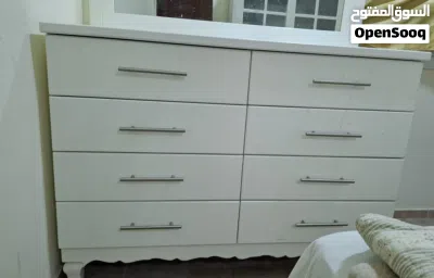 غرفة نوم بدون دولاب 4