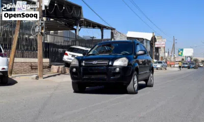 Hyundai Tucson GL 2