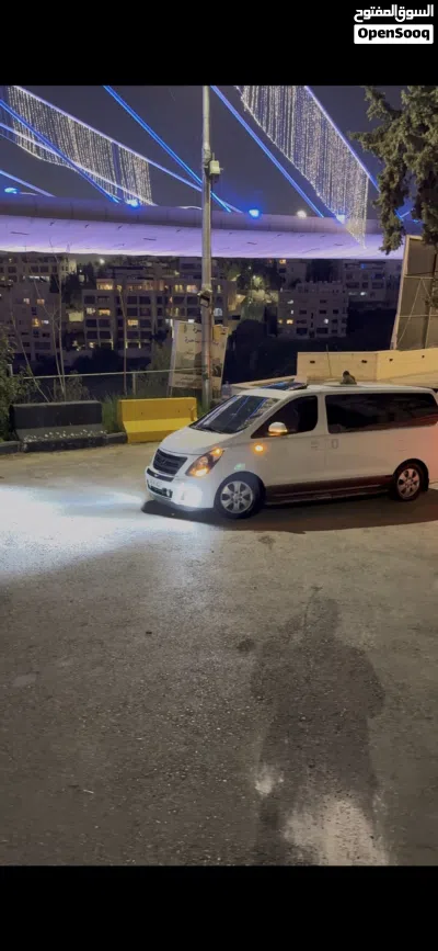 Hyundai H1 GLS 4