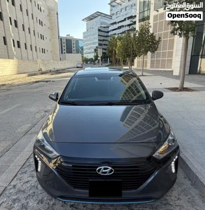Hyundai Ioniq Standard 3