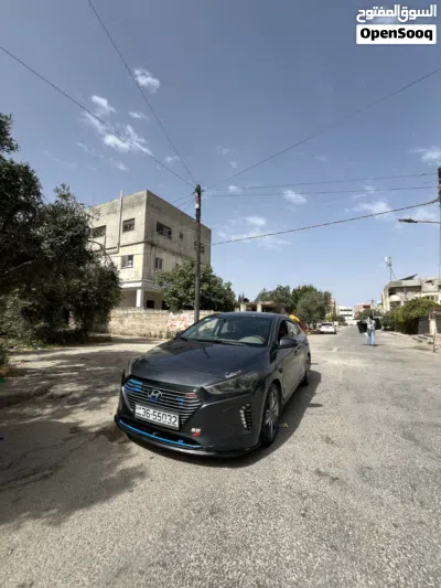 هيونداي ايونيك Standard 2