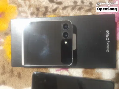 Galaxy Z Flip5 2