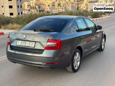 سكودا اوكتافيا Standard 3