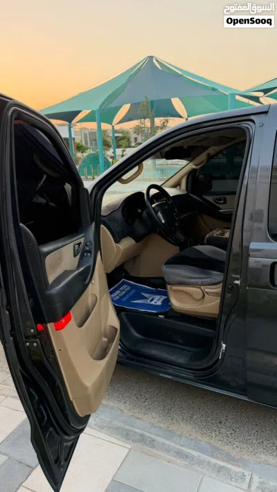 Hyundai H1 GLS 4