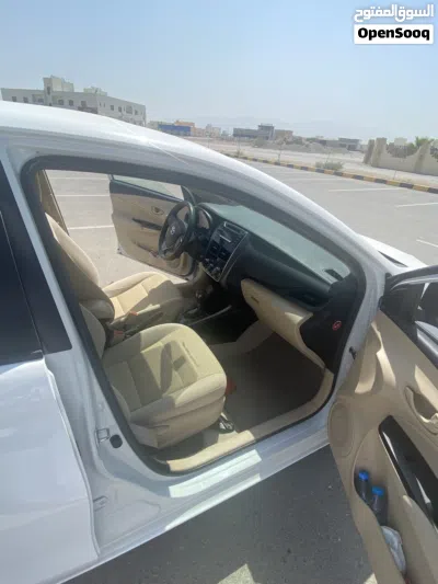 Toyota Yaris G 2