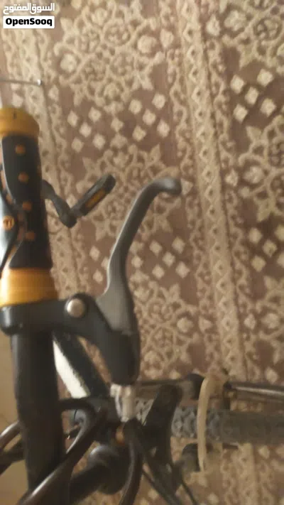 دراجه maroo ممتازه و تناسب للاستعمال اليومي و صغيره و فيها 7 سرعات و بريك خلفي و مقاس 3
