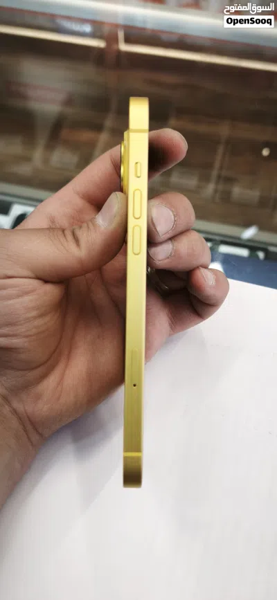 iphone 14 plus تخزين 256g لون اصفر بطارية 84% خالي من الخدوش بحالة الوكالة بسعر حررررق 4