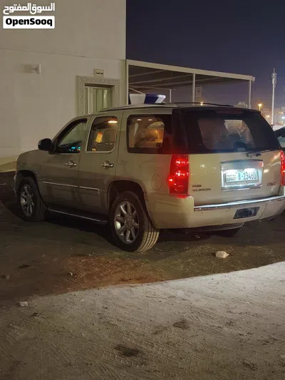 GMC Yukon Denali 4