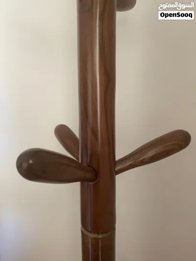علاقة ملابس خشبية 3