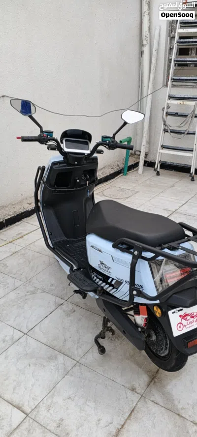 Yamaha XMAX 2