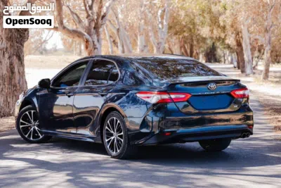 Toyota Camry SE 4