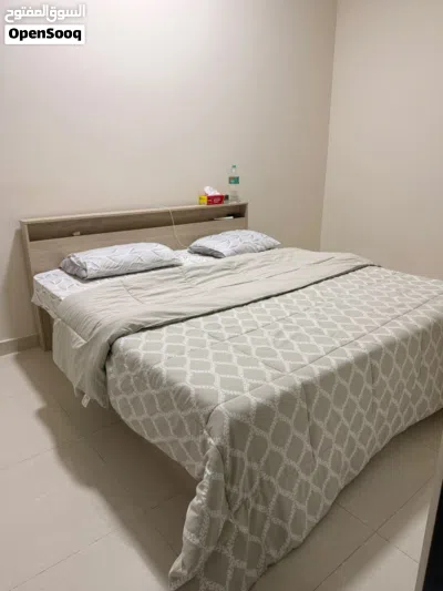 only 5 month using clean and good condition 2