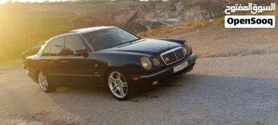 مرسيدس بنز الفئة-E E 200 2