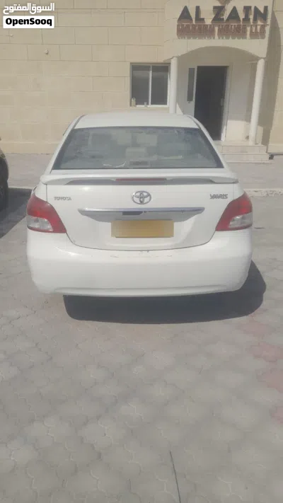 Toyota Yaris Basic 4