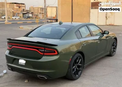 Dodge Charger SXT 4