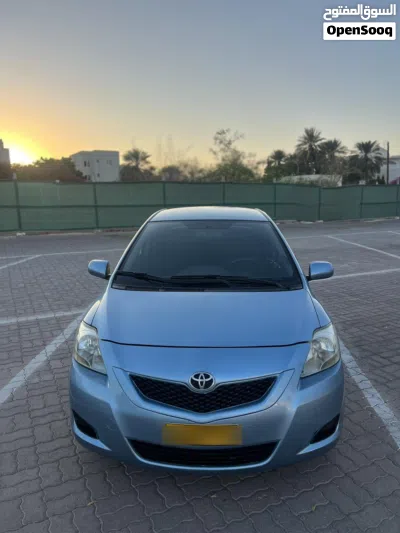 Toyota Yaris Basic 4