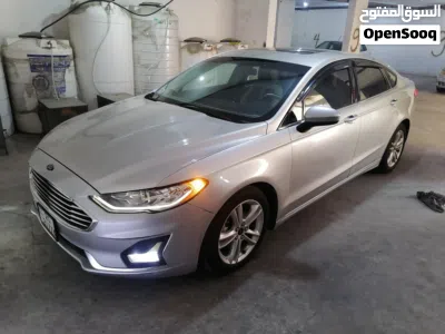 Ford Fusion SE 2